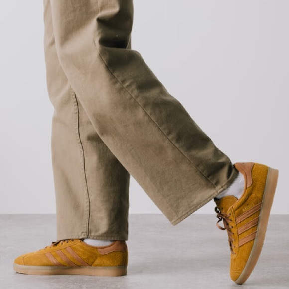 adidas Gazelle Bronze Strata Suede Gum Sole - Picture 2 of 14